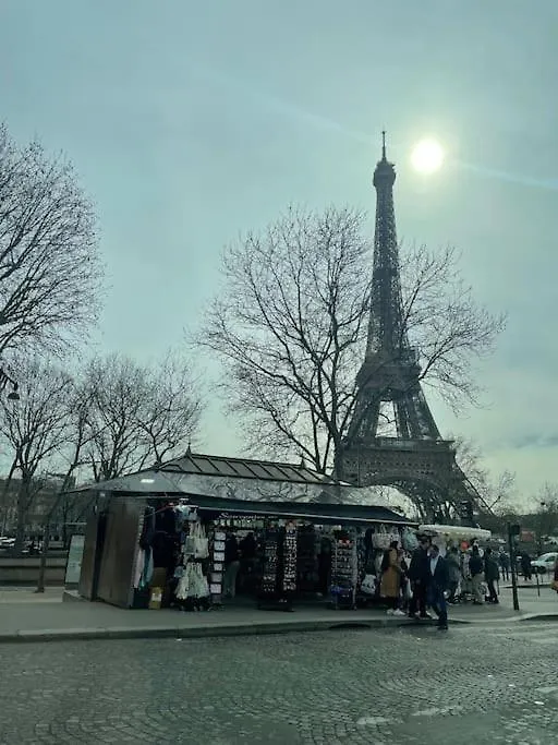 Agreable Et Bien Situe - Close Eiffel Tower *